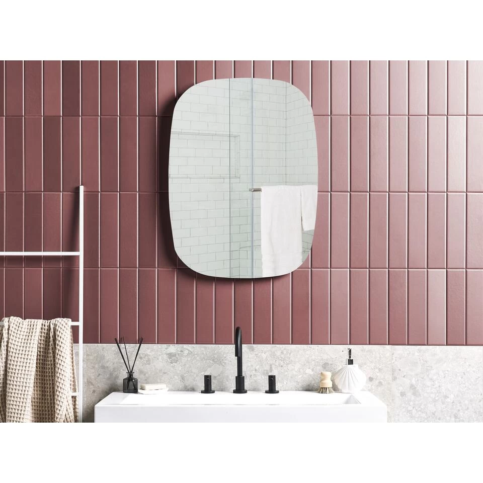 Beliani Badkamerspiegel BERGERAC - Zilver Glas 4 Beliani Badkamerspiegel BERGERAC - Zilver Glas - Afbeelding 4