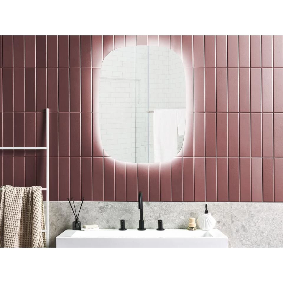 Beliani Badkamerspiegel BERGERAC - Zilver Glas 2 Beliani Badkamerspiegel BERGERAC - Zilver Glas - Afbeelding 2