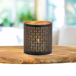 Merkloos Retro Design Kaarsenhouder - Metaal - Zwart/goud - 13 X 13 Cm 5 Merkloos Retro Design Kaarsenhouder - Metaal - Zwart/goud - 13 X 13 Cm -Home Decoration Store 1000093145 0102
