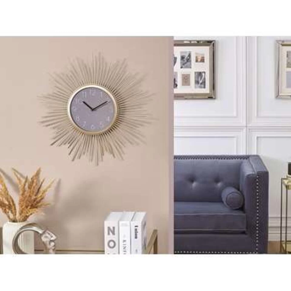 Beliani Wandklok SOLURA - Goud Ijzer 2 Beliani Wandklok SOLURA - Goud Ijzer - Afbeelding 2