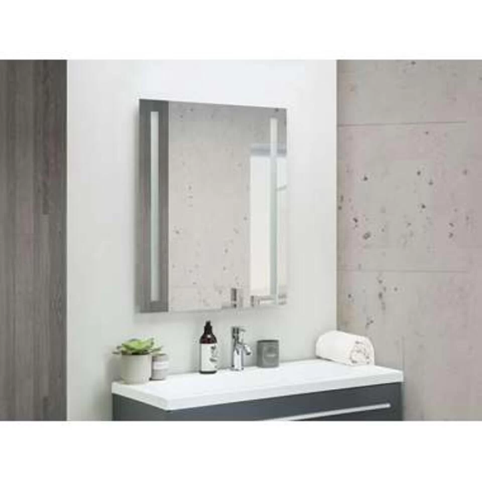 Beliani Badkamerspiegel MARTINET - Zilver Synthetisch Materiaal 2 Beliani Badkamerspiegel MARTINET - Zilver Synthetisch Materiaal - Afbeelding 2